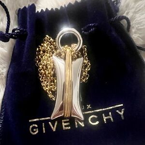 Givenchy Vintage 1978-80 Two-toned large pendant and chain
